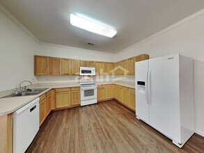 201 Flanders Dr in Mooresville, NC - Building Photo - Building Photo