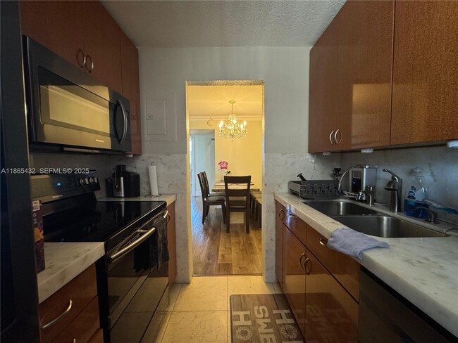 property at 1811 Jefferson St