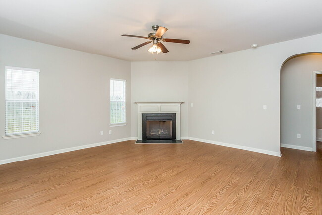 1115 Watercourse Way in Hampton, GA - Building Photo - Building Photo