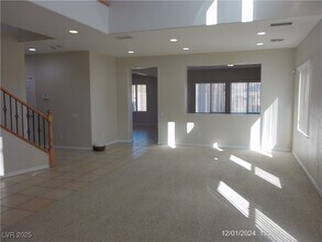6528 Birdcall St in North Las Vegas, NV - Building Photo - Building Photo