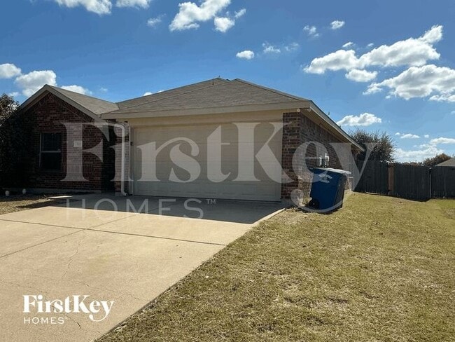 property at 910 Abigale Ln