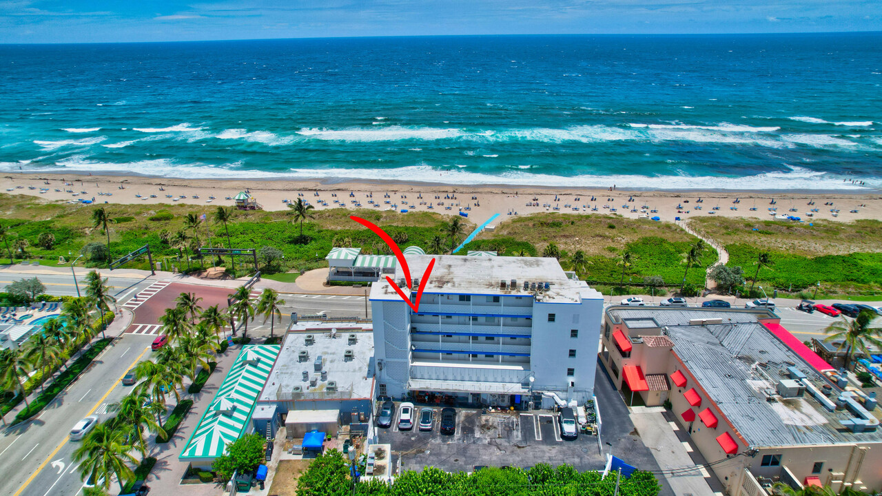 36 S Ocean Blvd in Delray Beach, FL - Building Photo