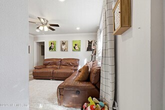 5327 Lexington Ave in Jacksonville, FL - Building Photo - Building Photo