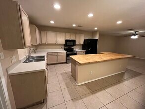 4406 Cisco Valley Dr in Round Rock, TX - Building Photo - Building Photo