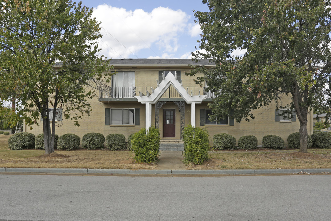 Mirabeau Apartments in Huntsville, AL - Building Photo