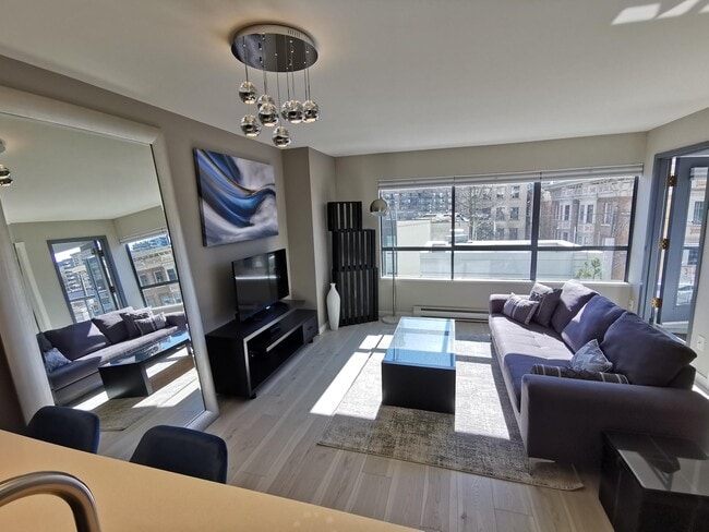 410-1060 Alberni St in Vancouver, BC - Building Photo - Building Photo