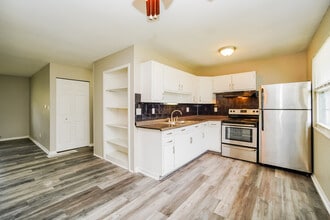 1526 Burley Dr in Columbus, OH - Building Photo - Building Photo