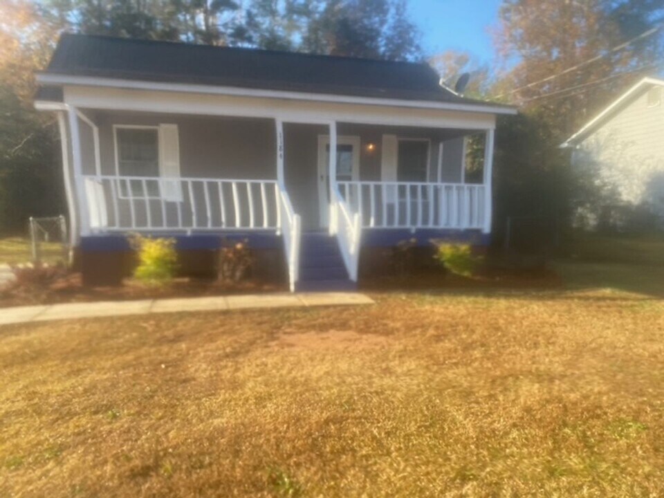 1184 Lindsey St in Lagrange, GA - Building Photo