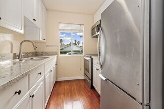 400 N Acacia Ave in Fullerton, CA - Building Photo - Building Photo