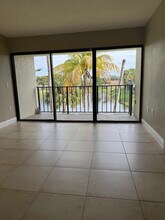 1540 Lake Crystal Dr in Royal Palm Beach, FL - Building Photo - Building Photo