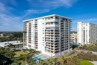 XANADU in Cocoa Beach, FL - Foto de edificio - Building Photo