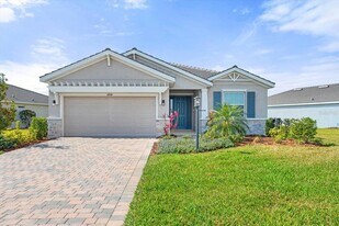 17738 Pastureland Ave in Bradenton, FL - Building Photo