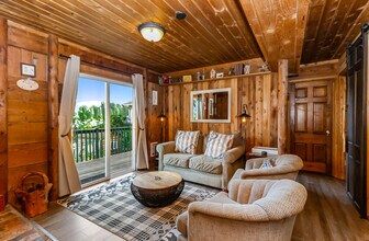 4825 Lerch Rd in Snohomish, WA - Building Photo - Building Photo