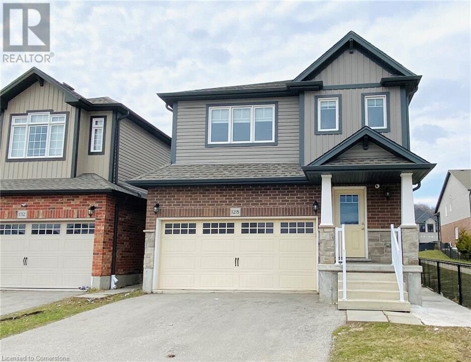 128 S Creek Dr in Kitchener, ON - Building Photo