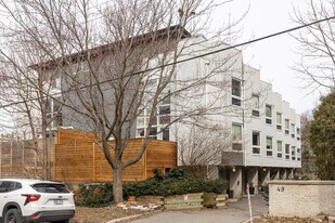 45 Ontario St in Ottawa, ON - Building Photo