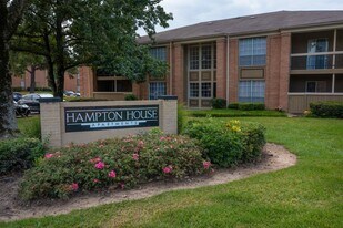 Hampton House in Jackson, MS - Building Photo