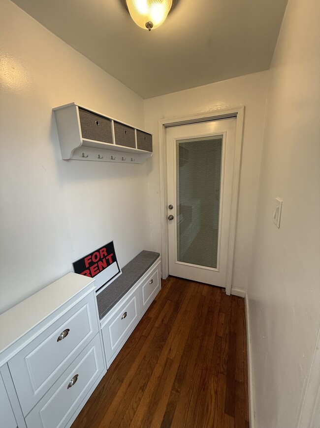 8420 Little Neck Pky, Unit 84-20 little neck parkway