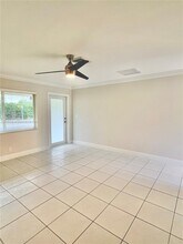 361 NE 41st St in Oakland Park, FL - Building Photo - Building Photo
