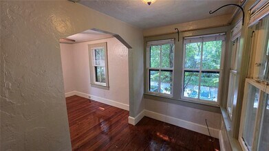 1317 NW 7th Ave in Gainesville, FL - Building Photo - Building Photo