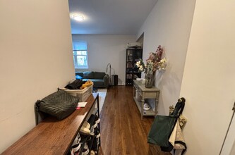 17 Stearns Rd, Unit 4 in Brookline, MA - Building Photo - Building Photo