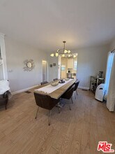 439 S Sherbourne Dr in Los Angeles, CA - Building Photo - Building Photo