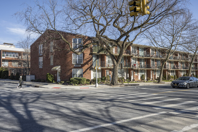 9951 Shore Rd in Brooklyn, NY - Building Photo - Building Photo