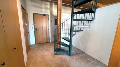 210 N 2nd St in Minneapolis, MN - Building Photo - Building Photo