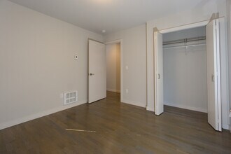 328 NW 41st St in Seattle, WA - Building Photo - Building Photo