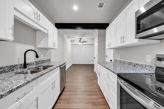 86 S Forest Ave, Unit B in Hartwell, GA - Building Photo - Building Photo