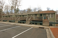 Applewood Apartments in Greensboro, NC - Building Photo - Building Photo