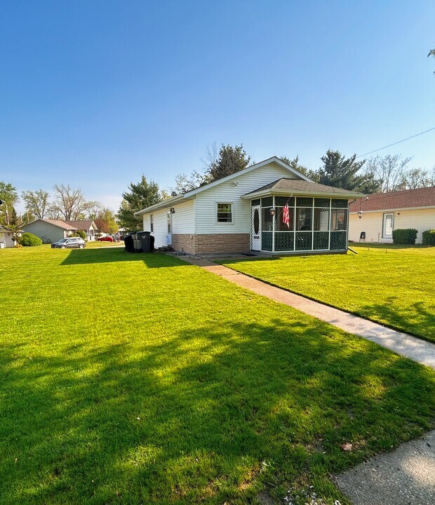 614 Mercer Ave in Goshen, IN - Building Photo