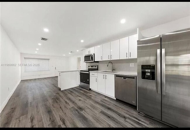 4020 SW 50th St in Fort Lauderdale, FL - Building Photo - Building Photo