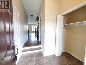 211 Jersey Tea Cir in Ottawa, ON - Building Photo - Building Photo