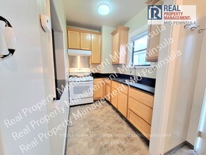 1055 Grand Ave in South San Francisco, CA - Building Photo - Building Photo