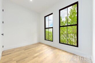 Brand New 2 Bed in Greenwood with W/D in u in Brooklyn, NY - Foto de edificio - Building Photo