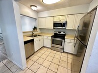 4276 Calinda Ln, Unit 117 in Niceville, FL - Foto de edificio - Building Photo