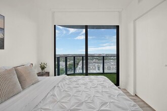 121 NE 34th St, Unit SI ID1521822P in Miami, FL - Building Photo - Building Photo