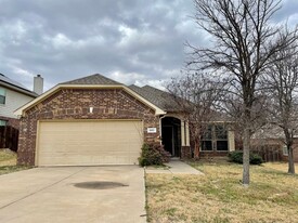 605 Knollwood Trail Ct in Oak Point, TX - Building Photo