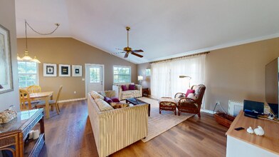 29822 Frostproof Rd in Big Pine Key, FL - Foto de edificio - Building Photo