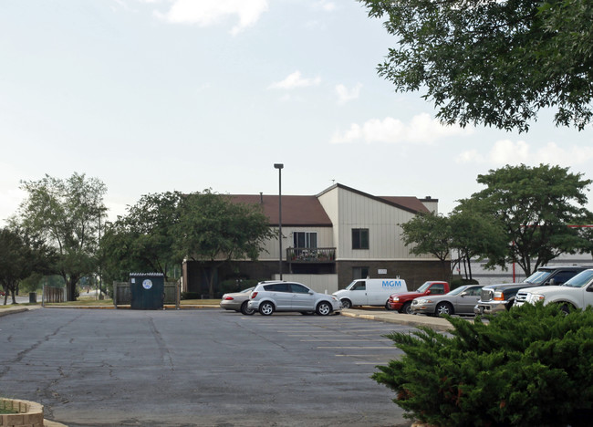 Boardwalk Apartments in Gary, IN - Foto de edificio - Building Photo