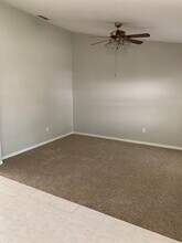 9120 Rockrose Dr in Tampa, FL - Building Photo - Building Photo