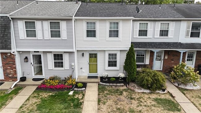 property at 7005 Lafayette Square