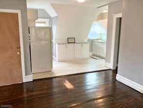 45 Watson Ave, Unit 3 in East Orange, NJ - Building Photo - Building Photo