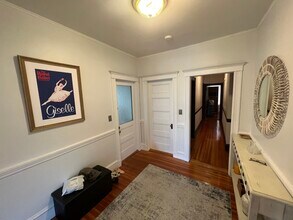 51 Ibbetson St, Unit 2 in Somerville, MA - Building Photo - Building Photo