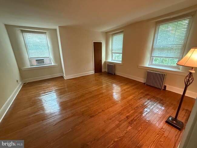 property at 72 Park Ln