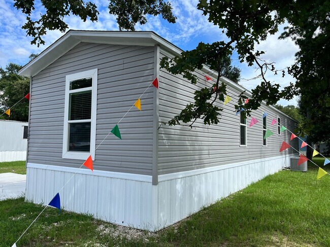 102 Eloise St in Conroe, TX - Building Photo - Building Photo