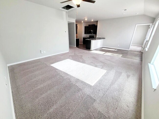 1701 Crimson Lake Blvd in El Reno, OK - Building Photo - Building Photo