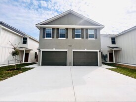 10322 Lynwood Vlg in San Antonio, TX - Building Photo