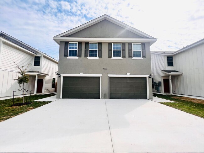 property at 10322 Lynwood Vlg