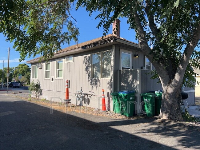 49 W Taylor St in Reno, NV - Building Photo - Building Photo